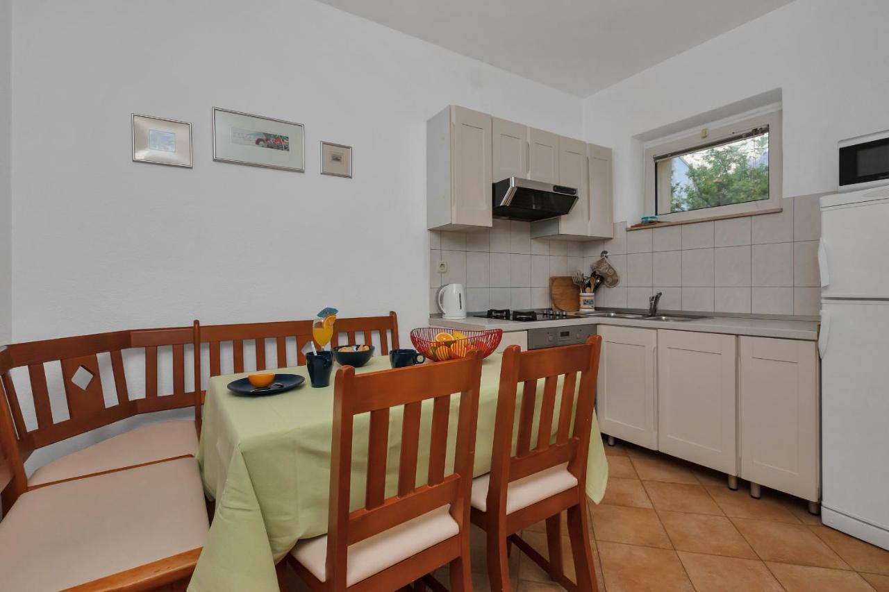 Beach Apartments Makarska Exterior photo